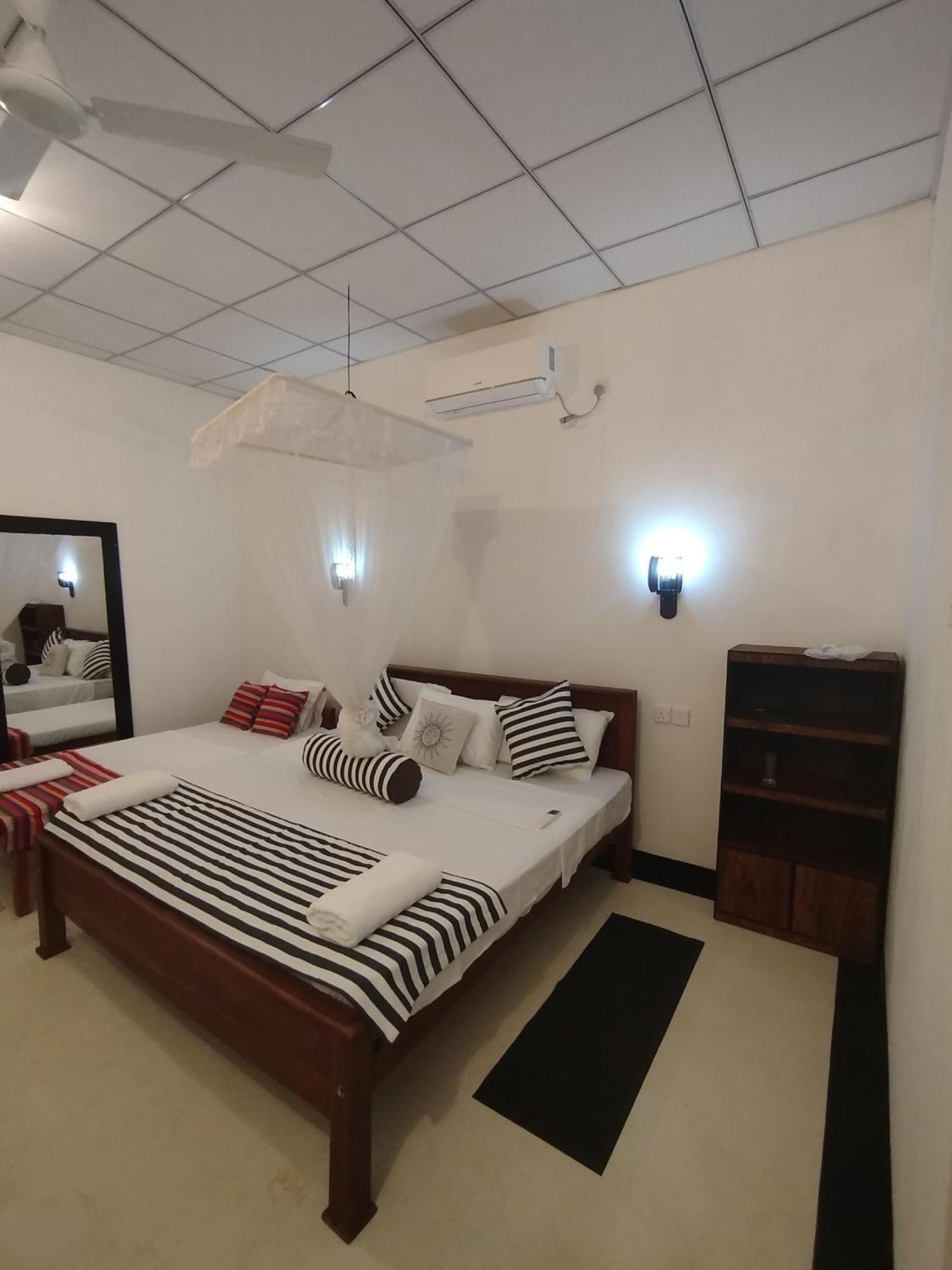 Little Villa Guest House Ahangama Ngoại thất bức ảnh