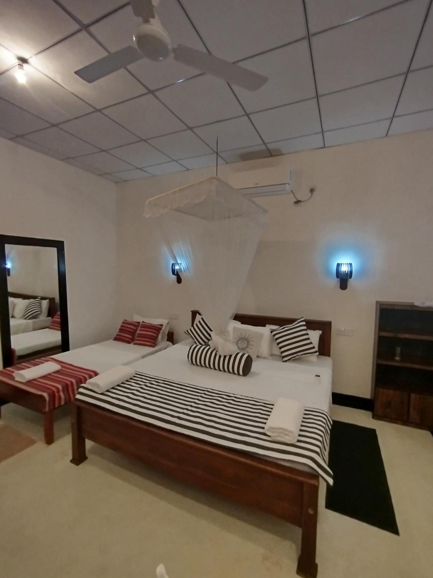 Little Villa Guest House Ahangama Ngoại thất bức ảnh