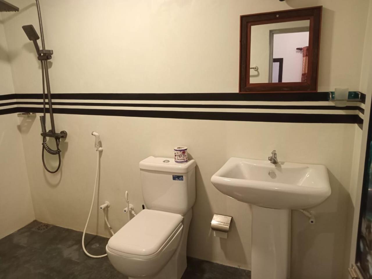 Little Villa Guest House Ahangama Phòng bức ảnh