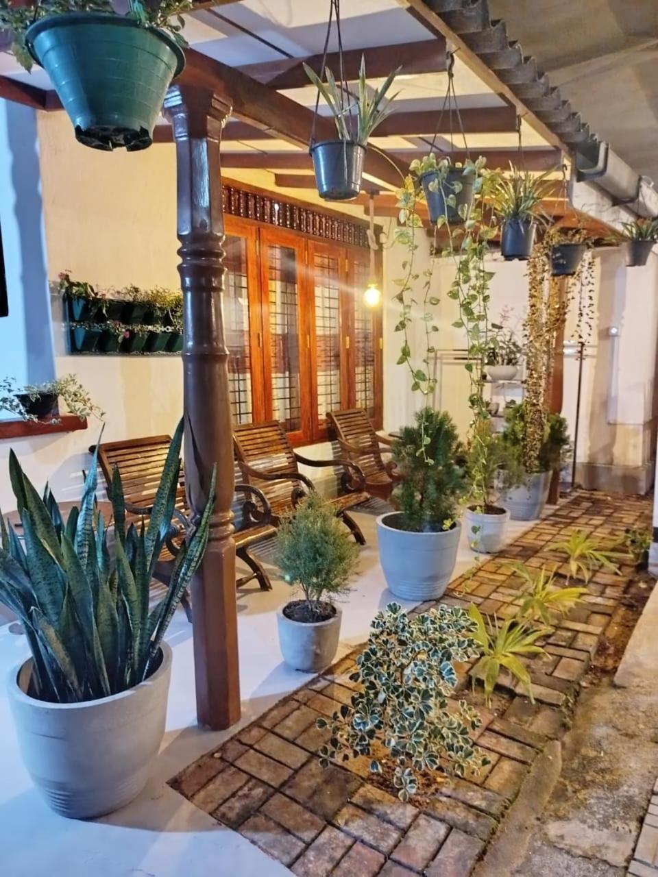 Little Villa Guest House Ahangama Ngoại thất bức ảnh