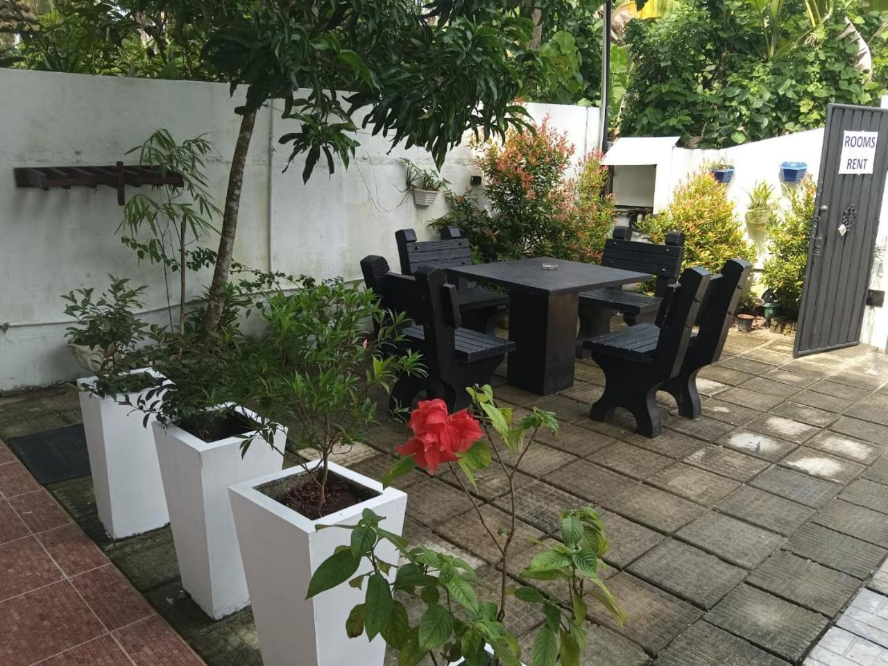 Little Villa Guest House Ahangama Ngoại thất bức ảnh