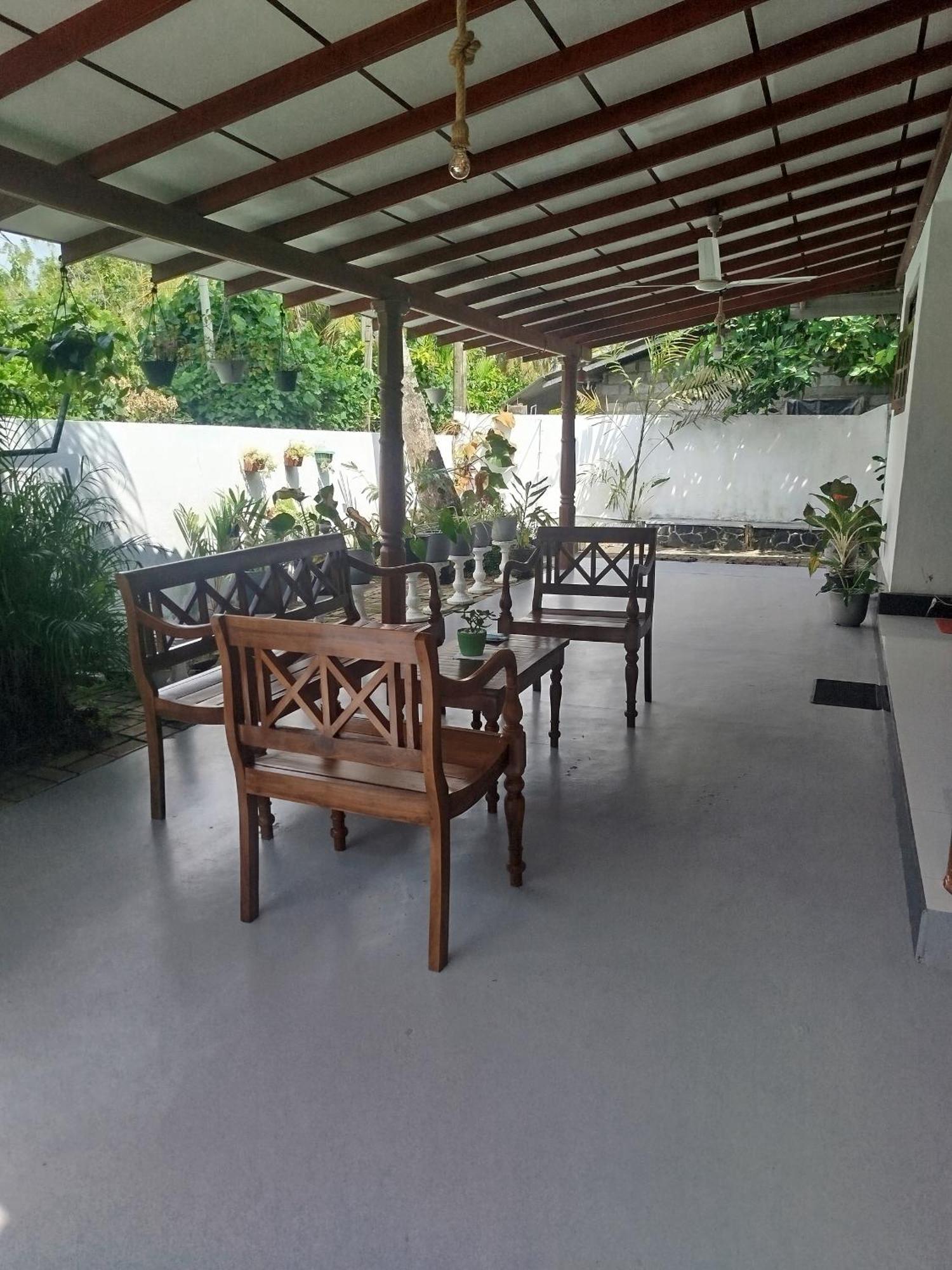 Little Villa Guest House Ahangama Phòng bức ảnh