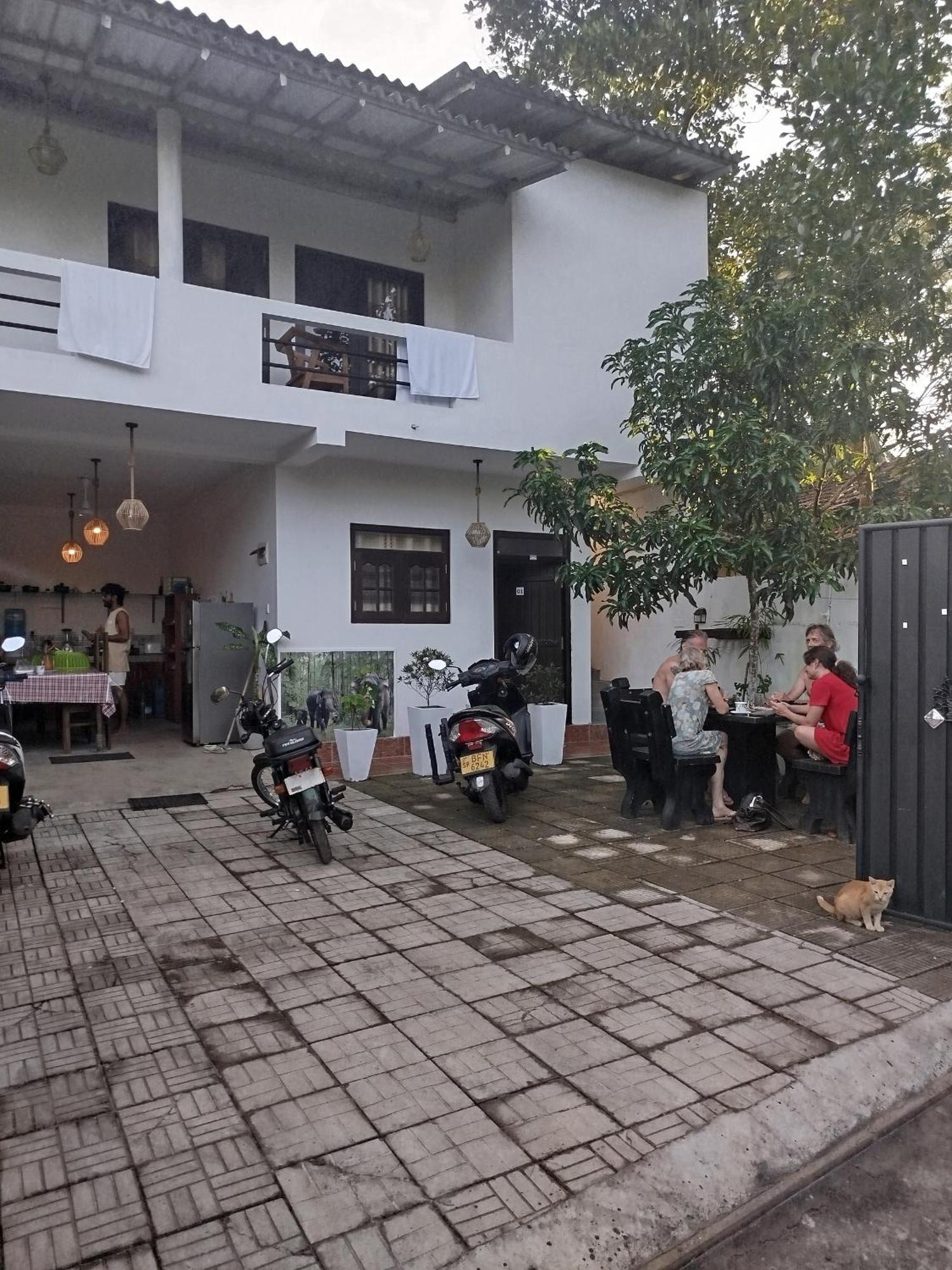 Little Villa Guest House Ahangama Ngoại thất bức ảnh