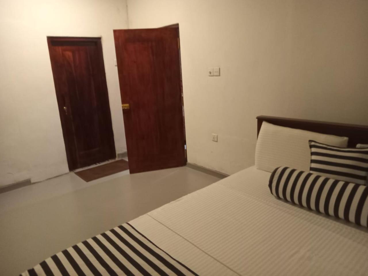 Little Villa Guest House Ahangama Ngoại thất bức ảnh