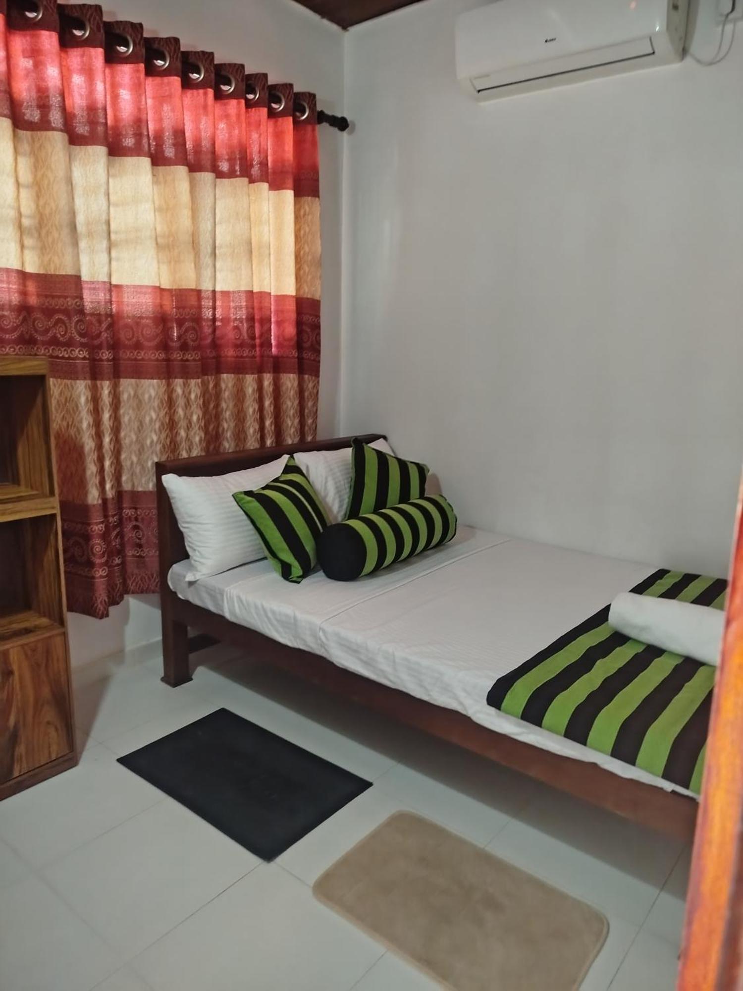 Little Villa Guest House Ahangama Ngoại thất bức ảnh
